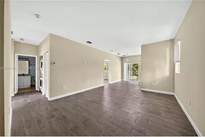 2665 NE 4th St #204, Homestead, FL 33033 - Photo 5