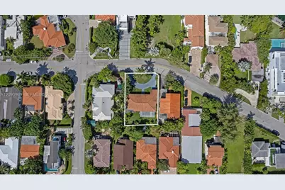 9217 Bay Dr, Surfside, FL 33154 - Photo 37