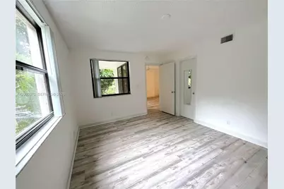 10161 W Sunrise Blvd #203, Plantation, FL 33322 - Photo 5