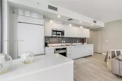 55 SW 9th St #4001, Miami, FL 33130 - Photo 7