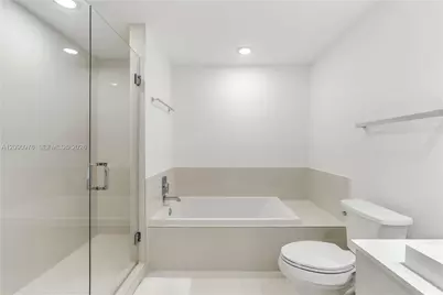 55 SW 9th St #4001, Miami, FL 33130 - Photo 13