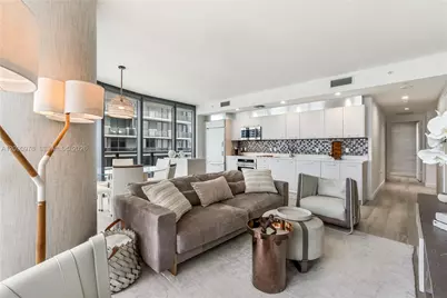 55 SW 9th St #4001, Miami, FL 33130 - Photo 5