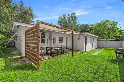 314 NW 106th St, Miami, FL 33150 - Photo 25