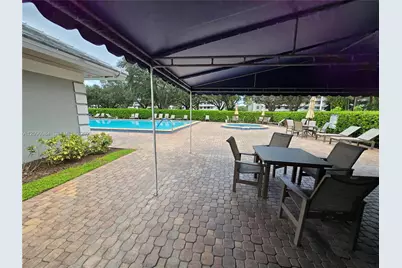 1526 Whitehall Dr #304, Davie, FL 33324 - Photo 43