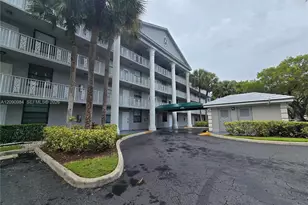 1526 Whitehall Dr, Davie, FL 33324 - Photo 3
