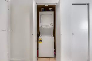 17375 Collins Ave, Sunny Isles Beach, FL 33160 - Photo 21