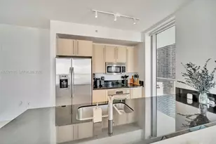 79 SW 12th St, Miami, FL 33130 - Photo 5