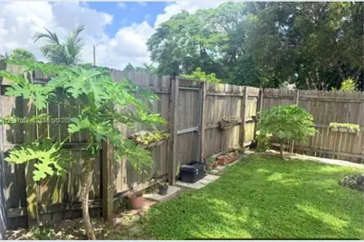 2630 De Soto Dr, Miramar, FL 33023 - Photo 27