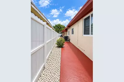 5551 E 4th Ave, Hialeah, FL 33013 - Photo 17