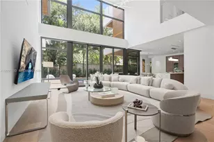 2803 Crystal Ct, Miami, FL 33133 - Photo 3