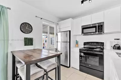 1021 NW 23rd Ave #1023, Miami, FL 33125 - Photo 7