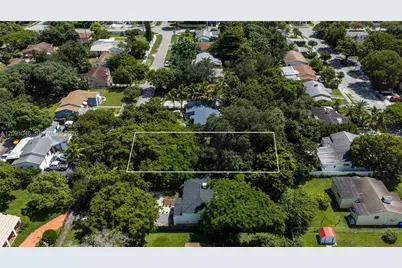 1060 NW 44th St, Miami, FL 33127 - Photo 5