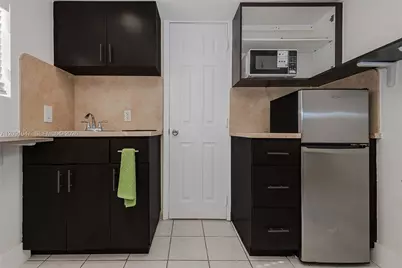 1679 NE 176th St, North Miami Beach, FL 33162 - Photo 29