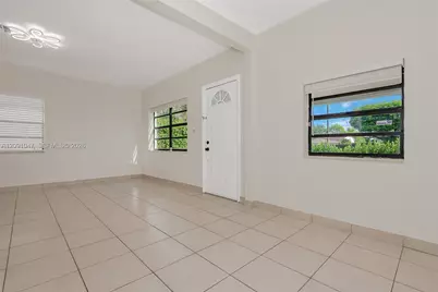 1679 NE 176th St, North Miami Beach, FL 33162 - Photo 9