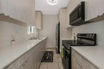 1679 NE 176th St, North Miami Beach, FL 33162 - Photo 1