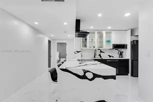 3800 Hillcrest Dr, Hollywood, FL 33021 - Photo 13
