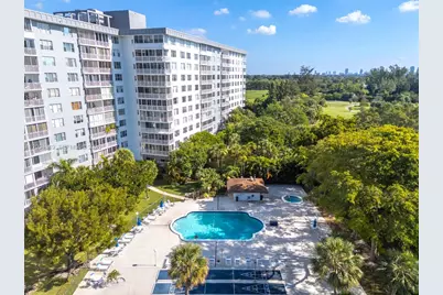 3800 Hillcrest Dr #203, Hollywood, FL 33021 - Photo 45