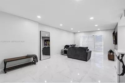 3800 Hillcrest Dr #203, Hollywood, FL 33021 - Photo 7
