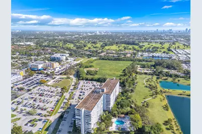 3800 Hillcrest Dr #203, Hollywood, FL 33021 - Photo 37