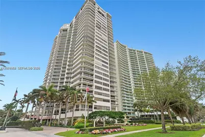 20185 E Country Club Dr #TS-7, Aventura, FL 33180 - Photo 13