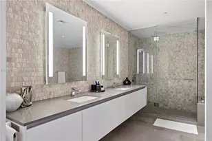 88 SW 7th St, Miami, FL 33130 - Photo 17