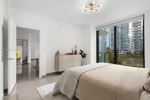 88 SW 7th St, Miami, FL 33130 - Photo 13