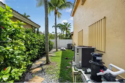 18611 NW 11th St, Pembroke Pines, FL 33029 - Photo 37