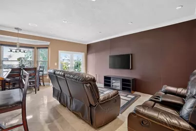 18611 NW 11th St, Pembroke Pines, FL 33029 - Photo 17