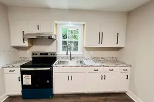 106 E Dewey St, Goldsboro, NC 27530 - Photo 3