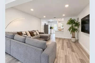 2331 McKinley St, Hollywood, FL 33020 - Photo 9