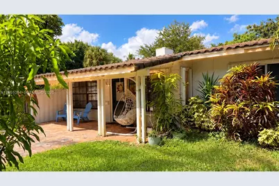 1705 SW 13th Ct, Fort Lauderdale, FL 33312 - Photo 9