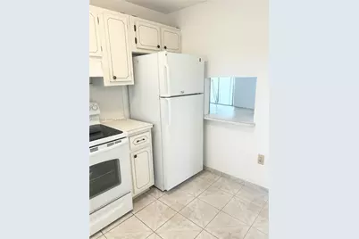 8345 Sunrise Lakes Blvd #210, Sunrise, FL 33322 - Photo 5
