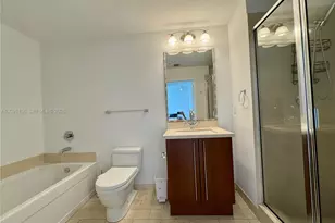 79 SW 12th St, Miami, FL 33130 - Photo 5