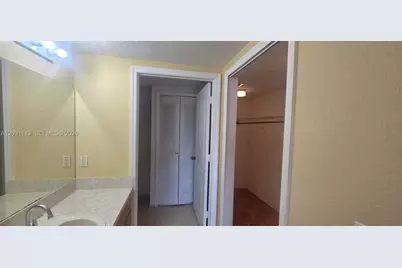 9300 Fontainebleau Blvd #E213, Miami, FL 33172 - Photo 15