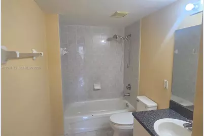 9300 Fontainebleau Blvd #E213, Miami, FL 33172 - Photo 9