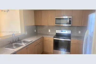 9300 Fontainebleau Blvd #E213, Miami, FL 33172 - Photo 3