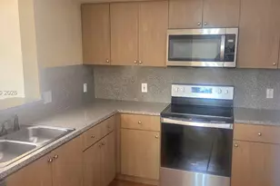 9300 Fontainebleau Blvd, Miami, FL 33172 - Photo 3