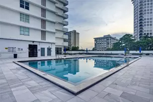 5601 Collins Ave, Miami Beach, FL 33140 - Photo 29