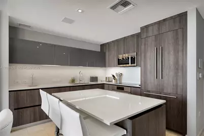 88 SW 7th St #3205, Miami, FL 33130 - Photo 7