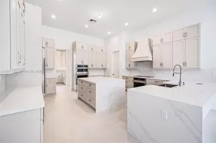 11900 SW 14th Pl, Davie, FL 33325 - Photo 9