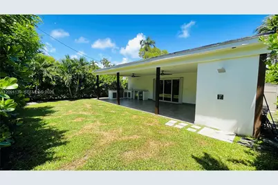 2250 SW 23rd St, Miami, FL 33145 - Photo 31