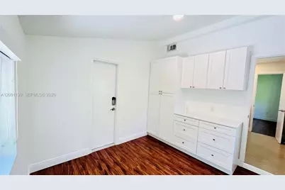 2250 SW 23rd St, Miami, FL 33145 - Photo 21
