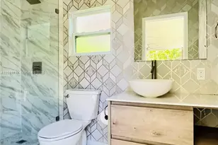 2250 SW 23rd St, Miami, FL 33145 - Photo 25