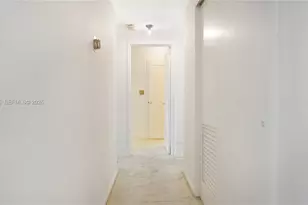 1700 NE 105th St, Miami Shores, FL 33138 - Photo 13