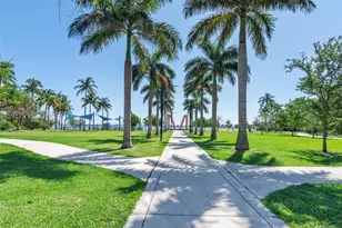 521 NE 38th St, Miami, FL 33137 - Photo 45
