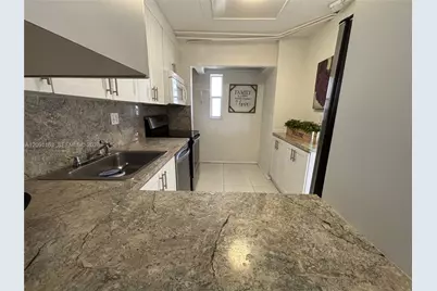 8060 Fairview Dr #101, Tamarac, FL 33321 - Photo 25