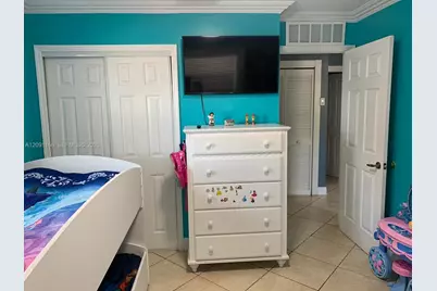 6940 W 25th Ln, Hialeah, FL 33016 - Photo 5