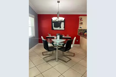 6940 W 25th Ln, Hialeah, FL 33016 - Photo 7