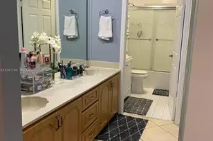 6940 W 25th Ln, Hialeah, FL 33016 - Photo 11