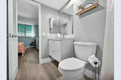 400 SE 10th St #303, Deerfield Beach, FL 33441 - Photo 15